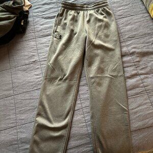 Under armour chacoal gray sweatpants